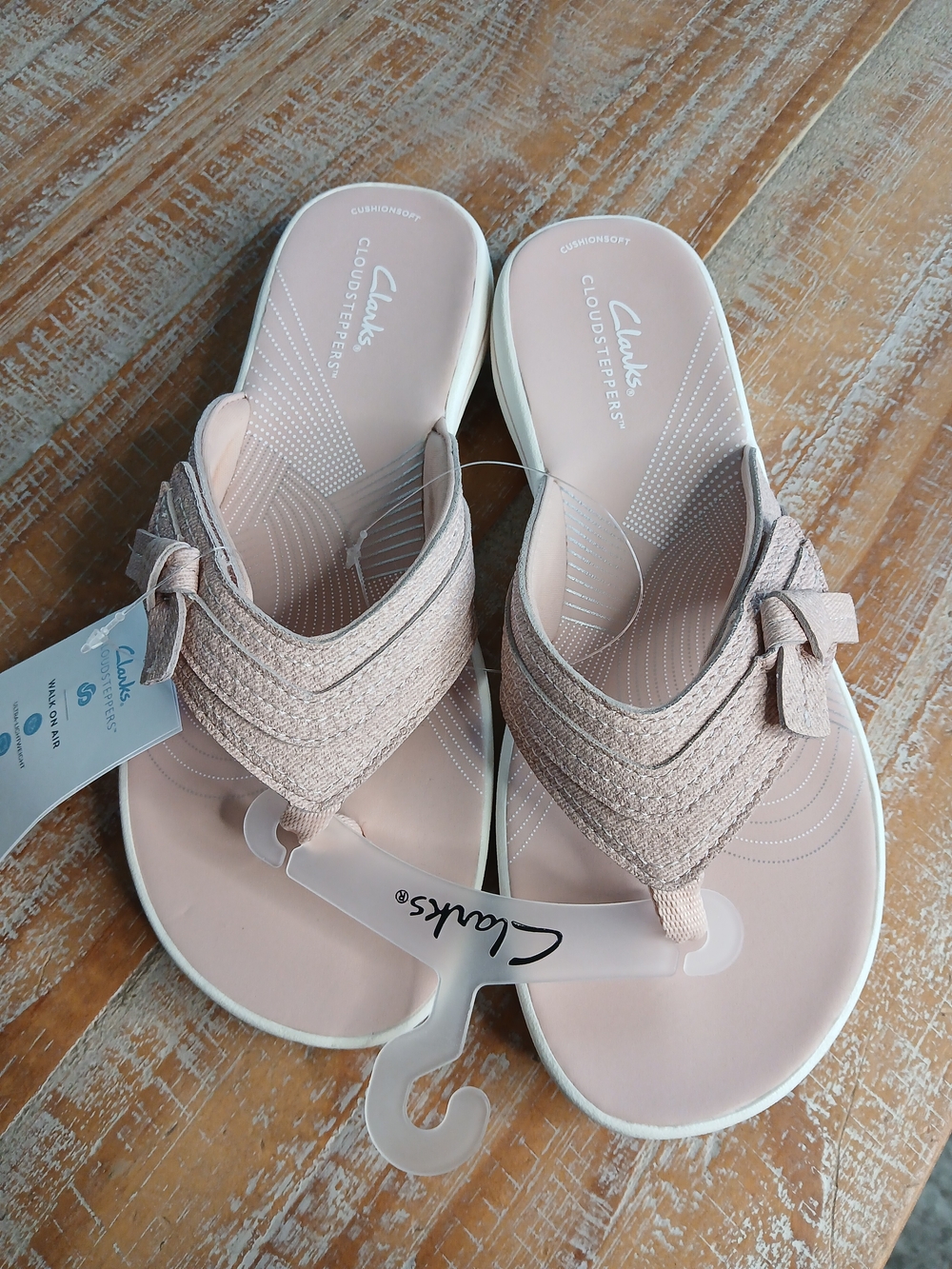 Clarks Women's Pink Cloudstepper Comfort Thong Sandals